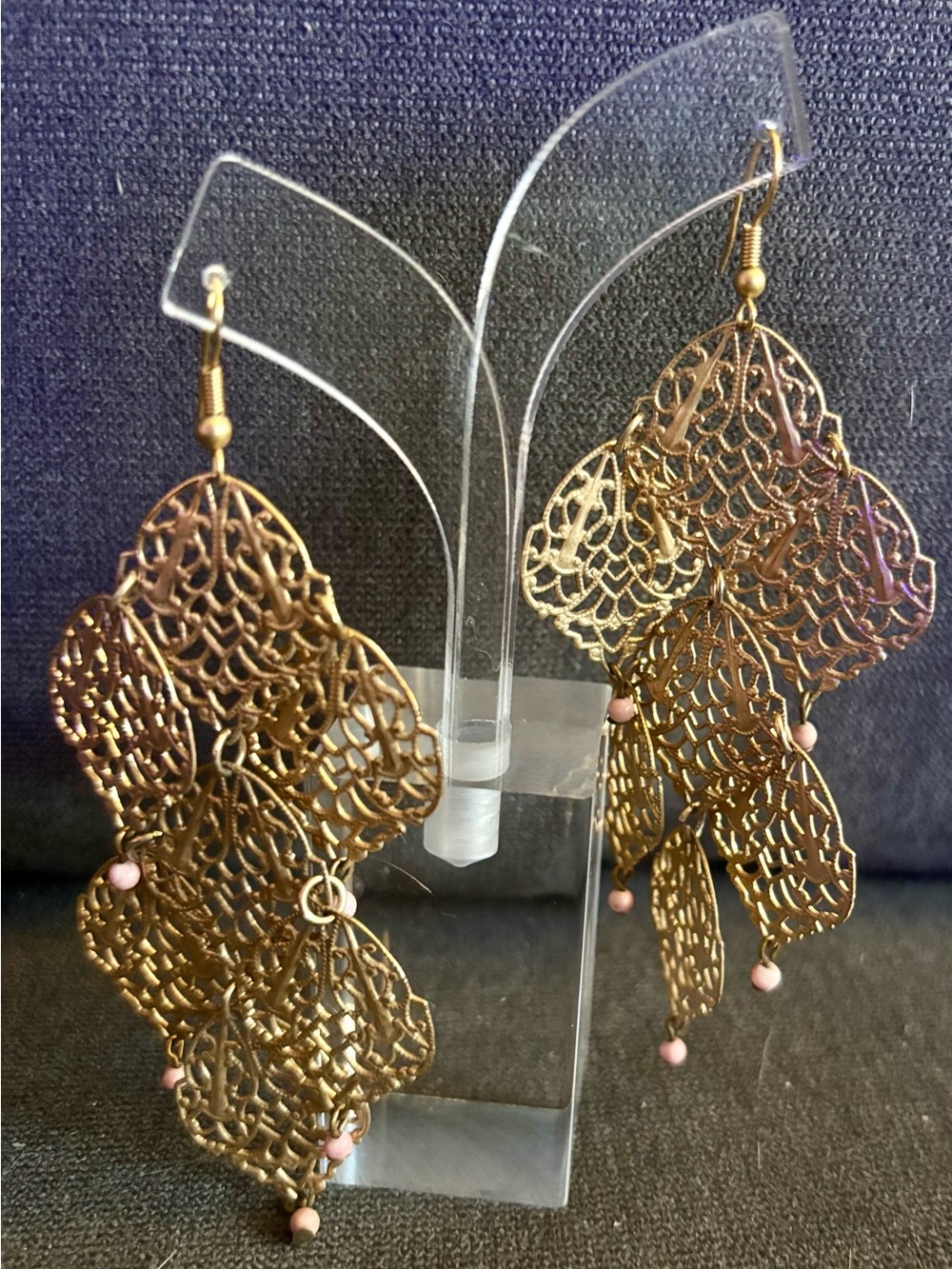 Source Unknown Gold Filigree Dangle Earrings with Pink Beads